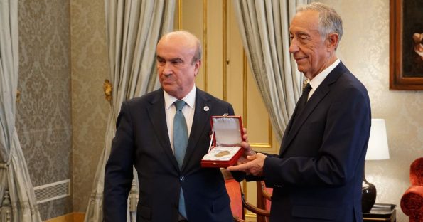 Marcelo Rebelo de Sousa, ha sido galardonado, con la Medalla de Honor de la Organización de Estados Iberoamericanos