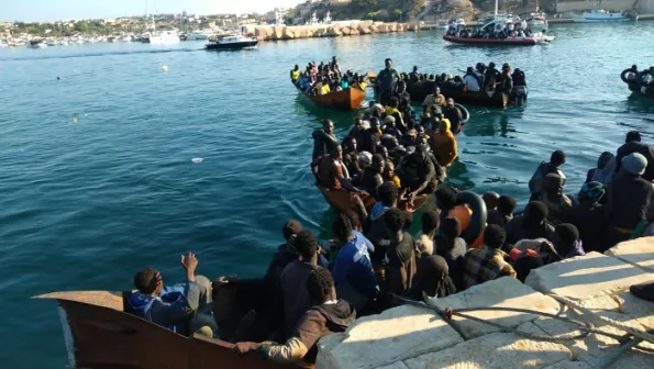 Foto: Inmigrantes en Lampedusa
