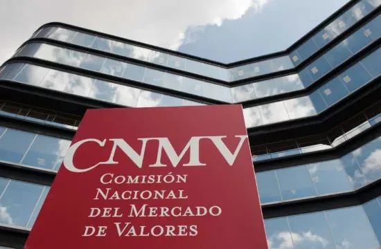 CNMV informa de los sueldos millonarios