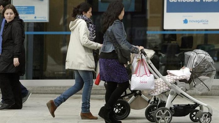 Mujeres con hijos en España