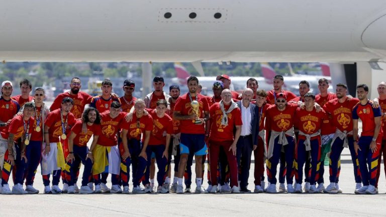 Aterriza en España la selección campeona del Mundial
