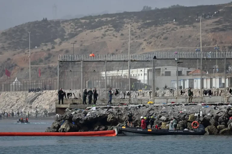 Suben a 73 los migrantes muertos en su intento de llegar a Ceuta